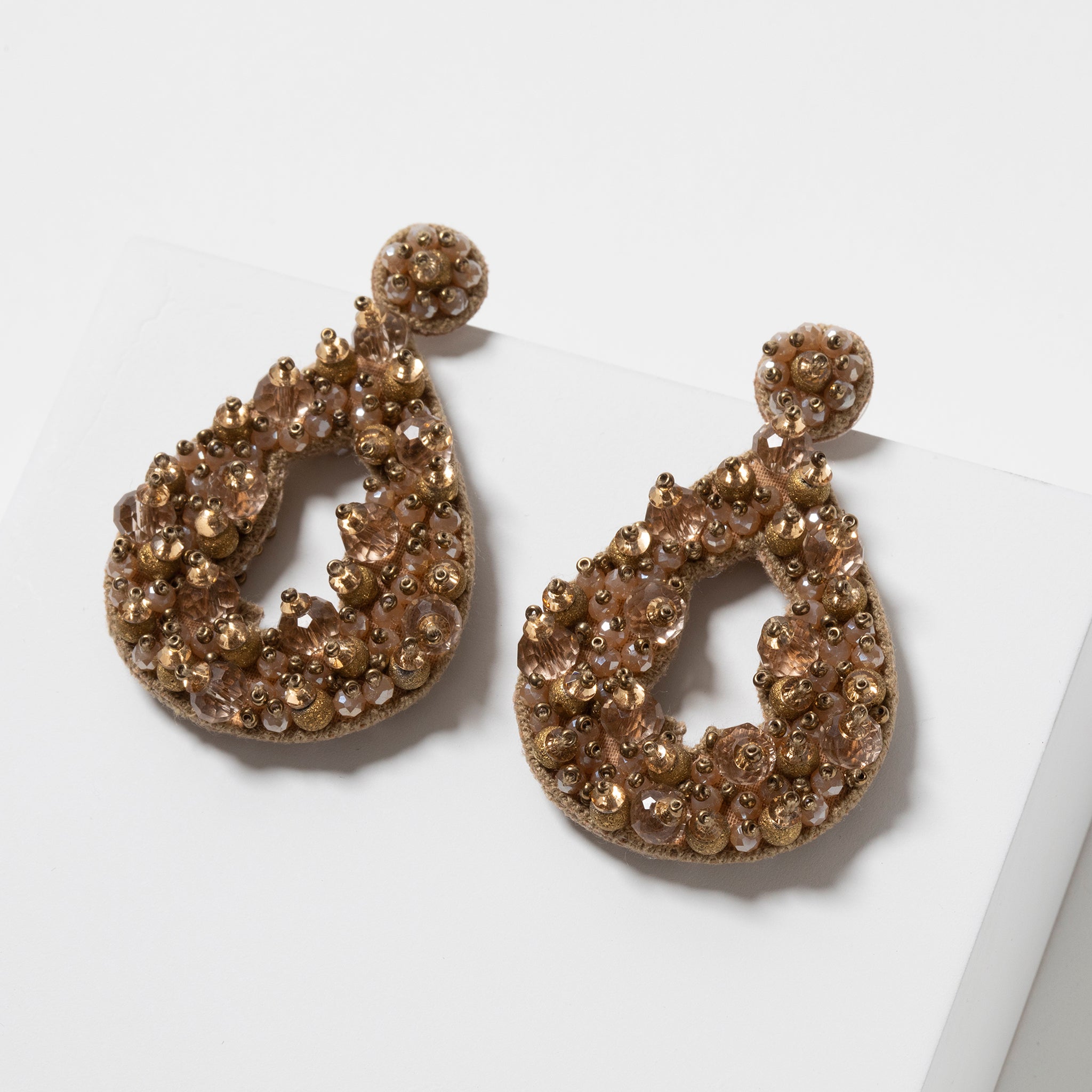 Lori Weitzner Clio Statement Earrings for Women in Pearl